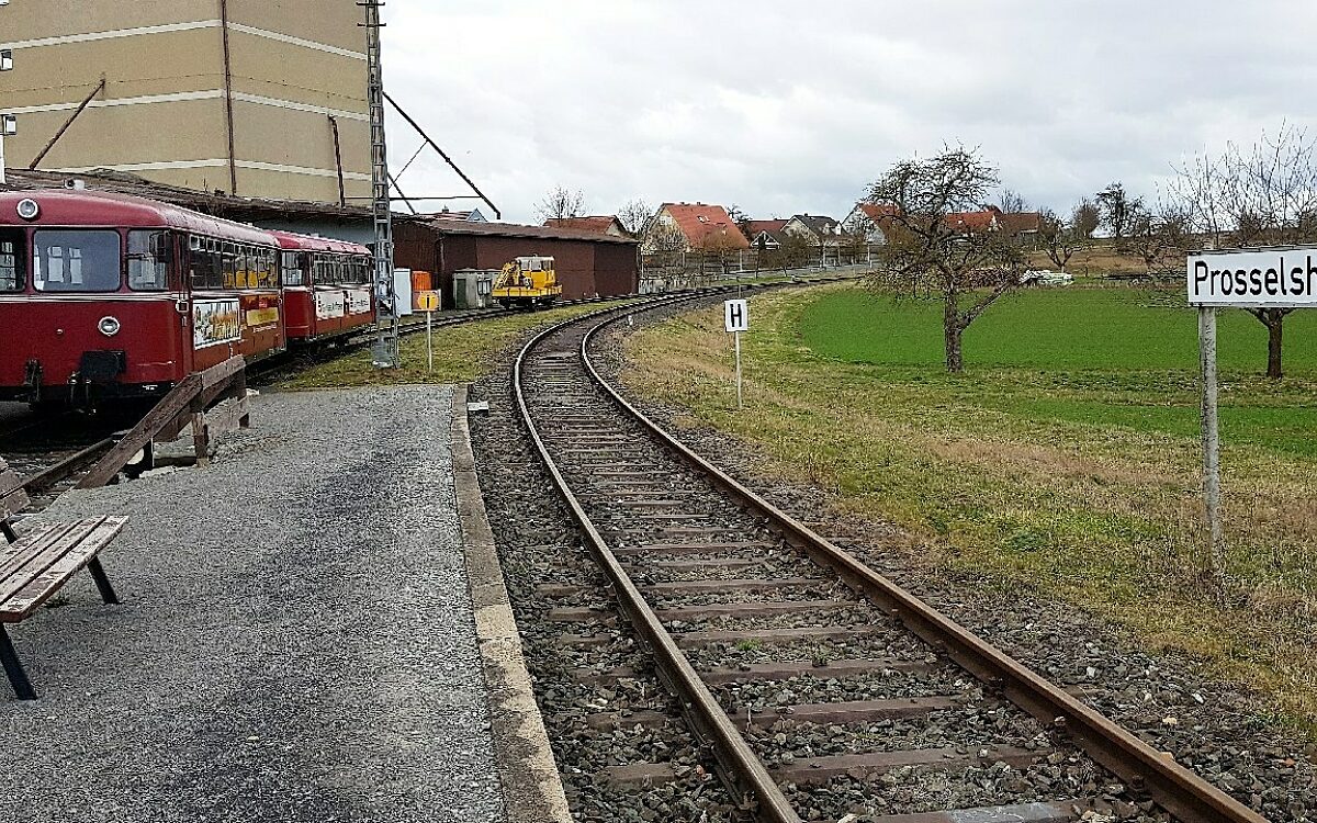 Das ist der Bahnhof der Mainschleifenbahn in Prosselsheim Das ist der Bahnhof der Mainschleifenbahn in Prosselsheim